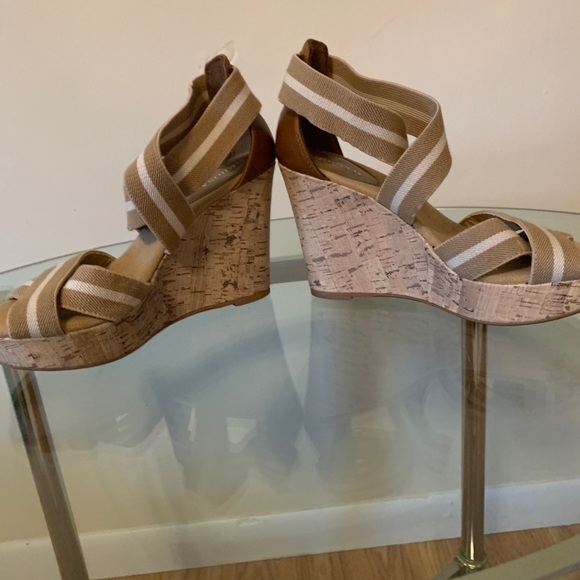 Cork Wedge Heels - Picture 3 of 4